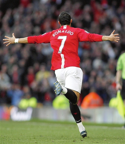 利雅得胜利客战麦加统一首发：C罗、马内在列，古德温替补出战.